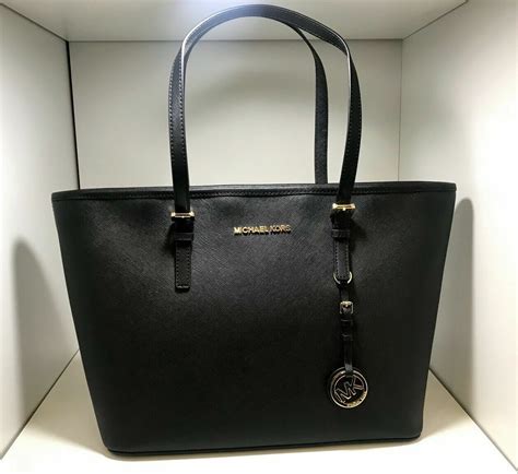 sac a main femme michael kors noir|Michael Kors.